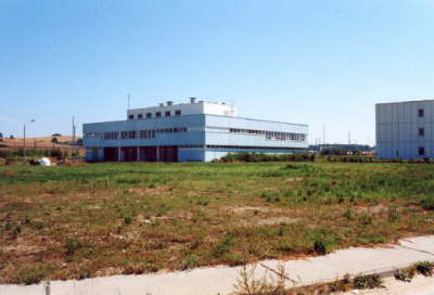 Mein Haupteinsatzgebiet war im ersten Jahr das Werkrestaurant von Mukran. Hier mussten wir Handlangerarbeiten in zivilen Baubrigaden machen. Den auch eingesetzten normalen Soldaten hatte man verboten mit uns zu sprechen, weil wir alles nur Krimminelle und