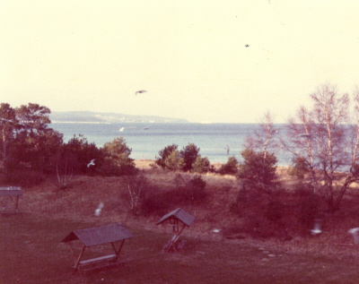 Blick aus dem im Buch der Prinz von Prora beschriebenen Zimmer auf die Prorer   Wiek, 1987.