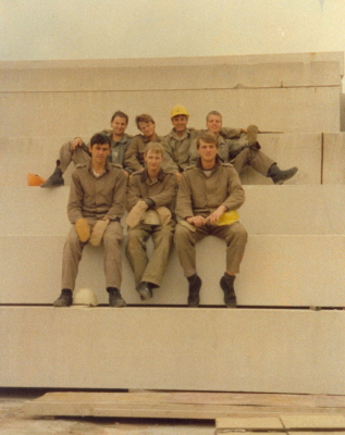 Die Anschlgertruppe der 2. Baukompanie in Baustellenuniform, Sommer 1987. 