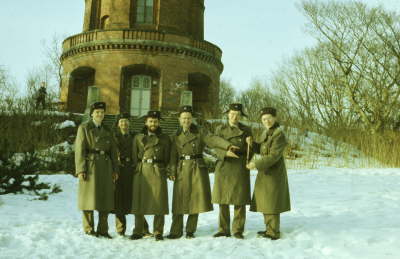 Wenige Wochen vor der Entlassung. Gemeinsamer Ausgang mit den Zimmerkollegen zum Rugard in Bergen.